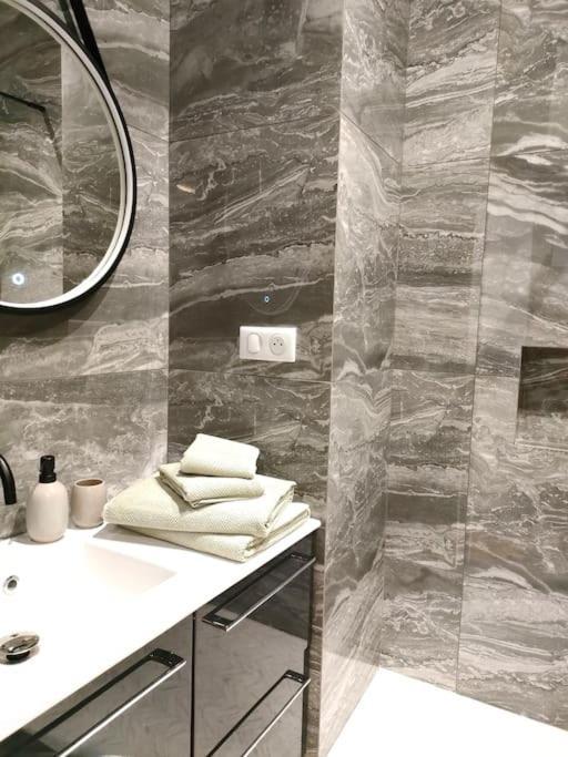 Joli Appartement Port De نيس المظهر الخارجي الصورة